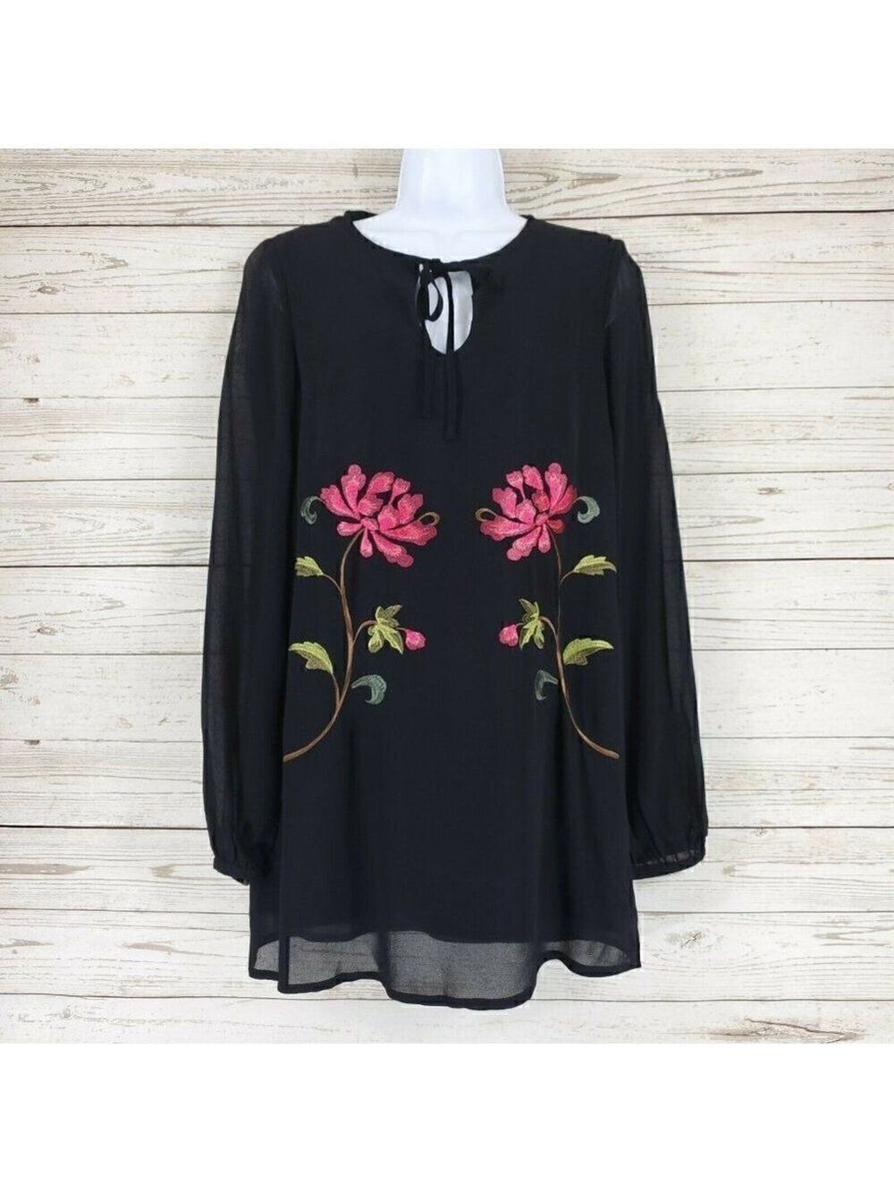 NWT Forever 21 Contemporary Womens Size XS Floral Embroidered Sheer Dress Shirt